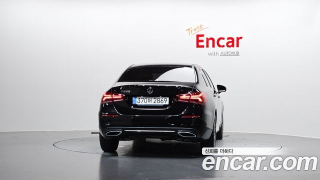 Mercedes-Benz A-Class (W177) A220 Sedan 2021 — фото 4