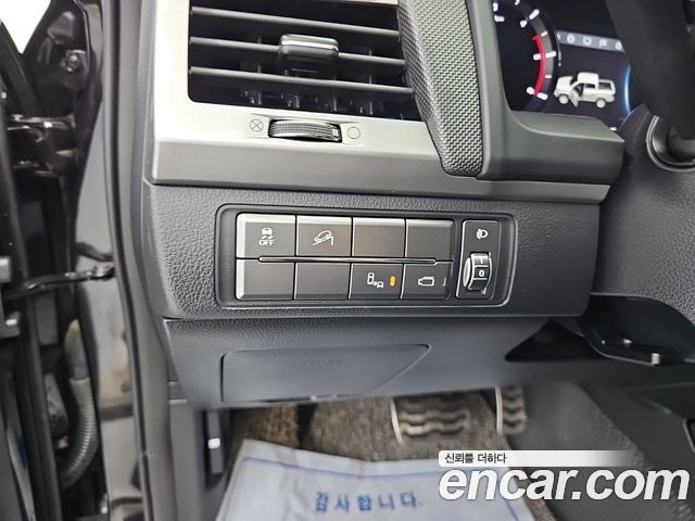 KG Mobility (SsangYong) Rexton Sports Khan Diesel 2.2 2WD Professional X (5-Link) 2019 — фото 18
