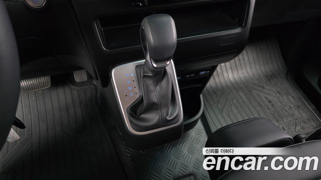 Hyundai Staria Cargo 3-Seater Modern 2023 — фото 9