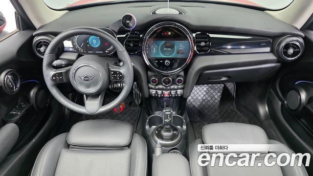 MINI Cooper Classic Plus 3rd 2024 — фото 7