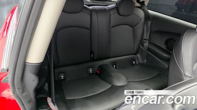 MINI Cooper Classic Plus 3rd 2024 — фото 12