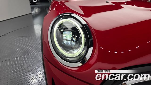 MINI Cooper Classic Plus 3rd 2024 — фото 22