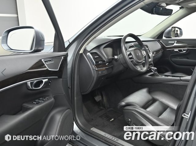 Volvo XC90 (II) D5 Momentum 2019 — фото 15