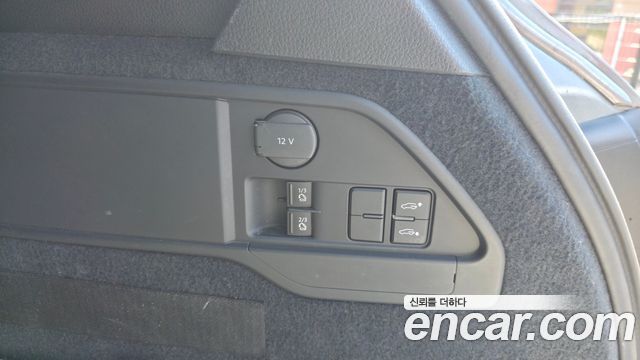 Volkswagen Touareg V6 3.0 TDI Bluemotion Premium 7P5 2015 — фото 18