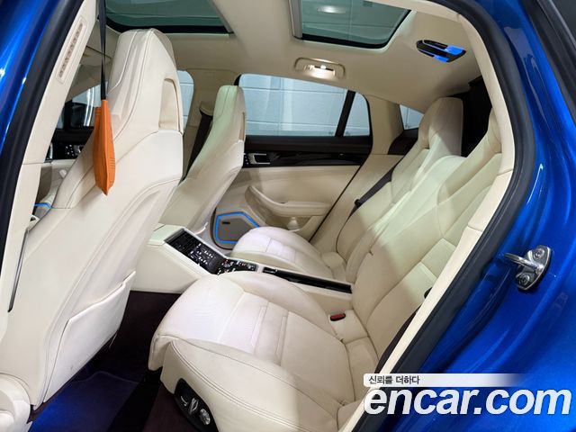 Porsche Panamera (971) 3.0 AWD 2018 — фото 9