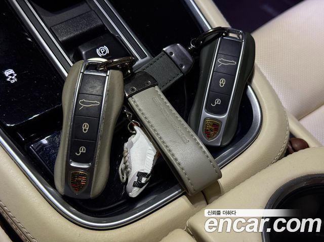 Porsche Panamera (971) 3.0 AWD 2018 — фото 18
