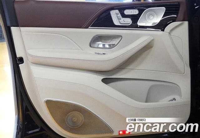 Mercedes-Benz GLS-Class (X167) Maybach GLS600 4MATIC Manufakur 2025 — фото 16