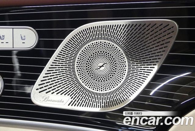 Mercedes-Benz GLS-Class (X167) Maybach GLS600 4MATIC Manufakur 2025 — фото 17