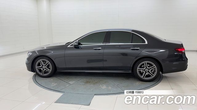 Mercedes-Benz E-Class (W213) E250 AMG Line 2023 — фото 2