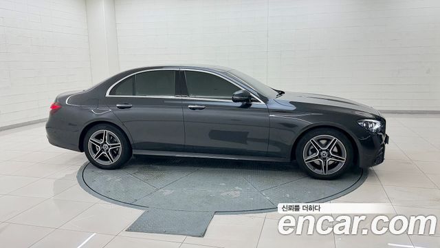 Mercedes-Benz E-Class (W213) E250 AMG Line 2023 — фото 6
