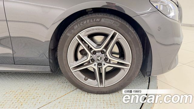 Mercedes-Benz E-Class (W213) E250 AMG Line 2023 — фото 9