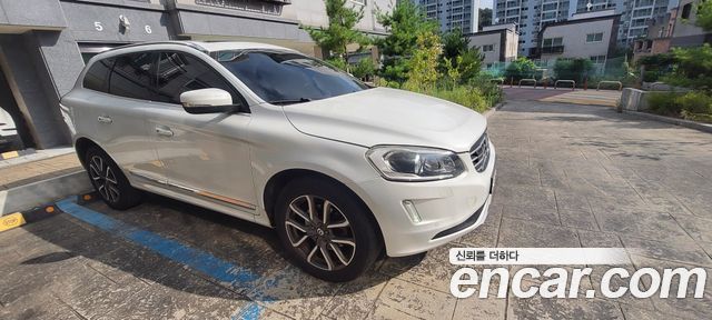 Volvo XC60 D5 AWD 1st 2017 — фото 3