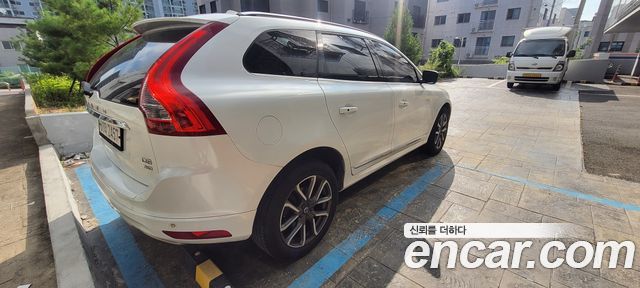 Volvo XC60 D5 AWD 1st 2017 — фото 4
