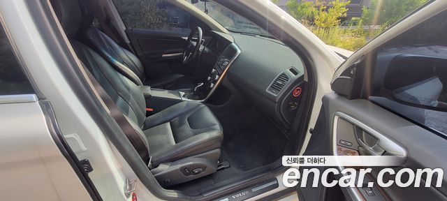 Volvo XC60 D5 AWD 1st 2017 — фото 10
