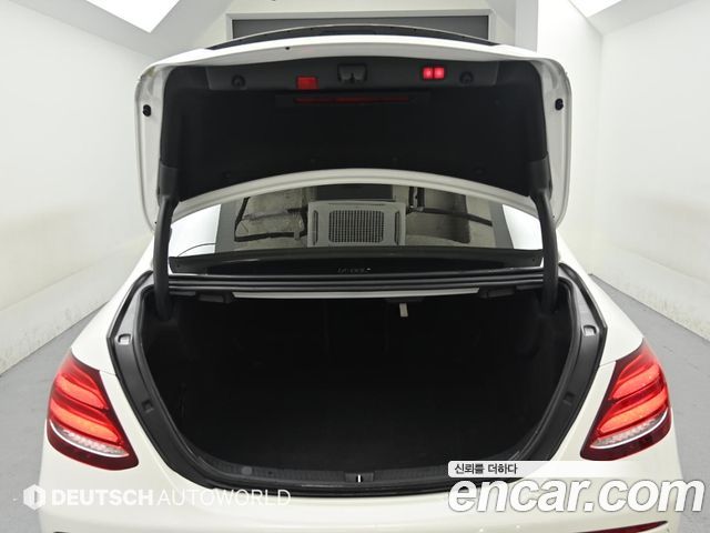 Mercedes-Benz E-Class (W213) E300 Avantgarde 2020 — фото 23