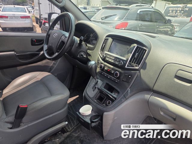 Hyundai Grand Starex Van 5-Seater Smart 2021 — фото 18