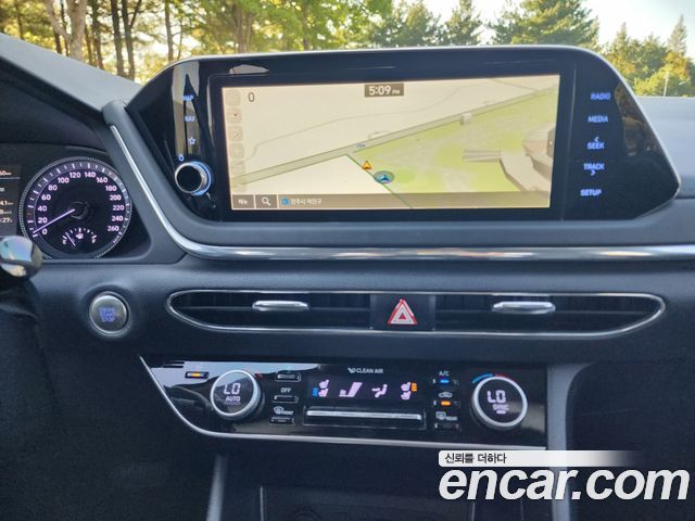 Hyundai Sonata (DN8) 2.0 Premium Plus 2022 — фото 9
