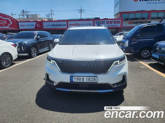 Kia Carnival (IV) 9-Seater Signature 2023 — фото 2