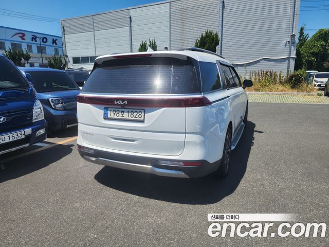 Kia Carnival (IV) 9-Seater Signature 2023 — фото 3