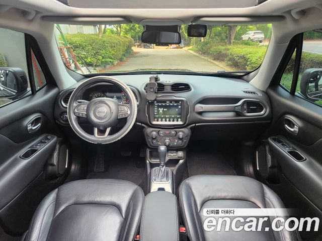 Jeep Renegade 2.4 Limited 2019 — фото 9