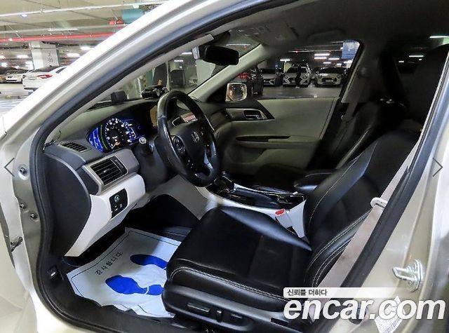 Honda Accord 2.0 Hybrid 9th 2014 — фото 6