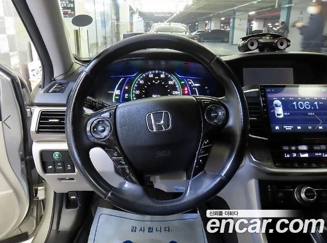 Honda Accord 2.0 Hybrid 9th 2014 — фото 8