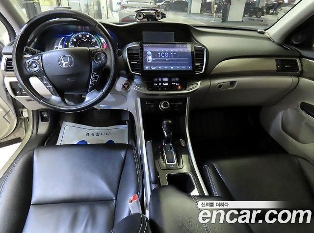 Honda Accord 2.0 Hybrid 9th 2014 — фото 10