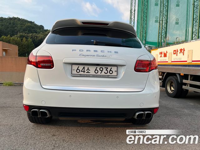 Porsche Cayenne 4.8 Turbo S 958 2014 — фото 4