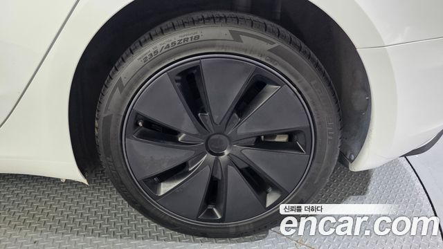 Tesla Model 3 RWD 2024 — фото 21