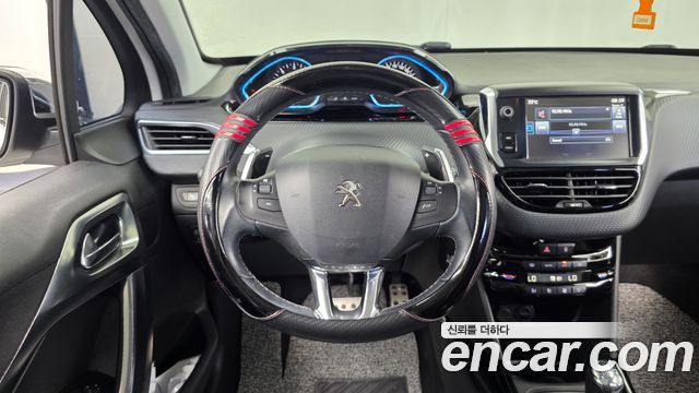 Peugeot 2008 1.6 BlueHDi Feline 2016 — фото 13
