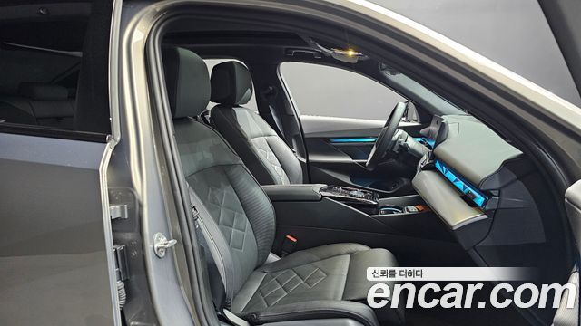 BMW 5 Series (G60) 530i xDrive M Sport 2025 — фото 26