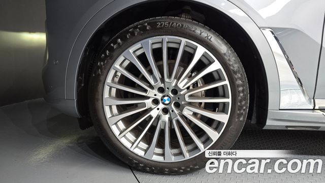 BMW X7 (G07) xDrive 40i Design Pure Excellence 7-Seater 2025 — фото 5