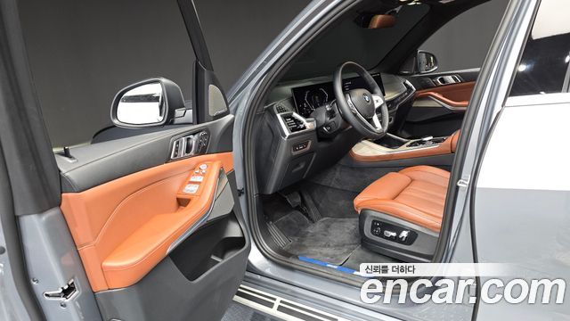 BMW X7 (G07) xDrive 40i Design Pure Excellence 7-Seater 2025 — фото 10