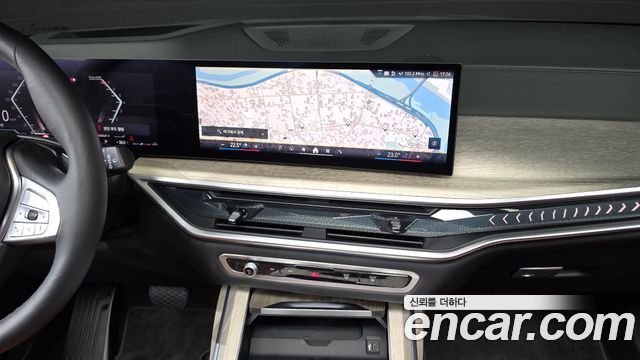 BMW X7 (G07) xDrive 40i Design Pure Excellence 7-Seater 2025 — фото 17
