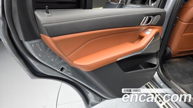 BMW X7 (G07) xDrive 40i Design Pure Excellence 7-Seater 2025 — фото 31