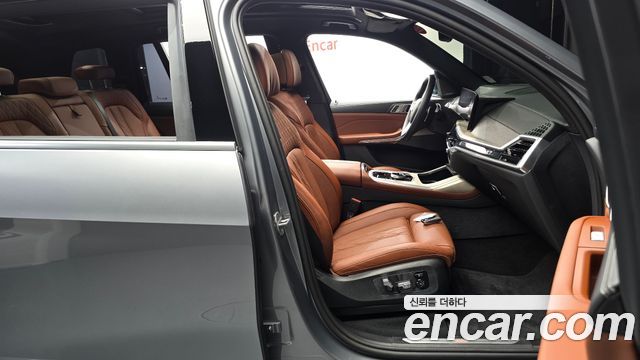 BMW X7 (G07) xDrive 40i Design Pure Excellence 7-Seater 2025 — фото 32
