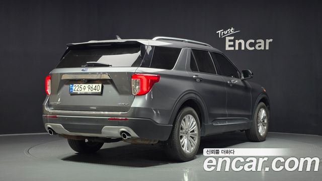 Ford Explorer (VI) 2.3 LimIted 4WD 2021 — фото 2