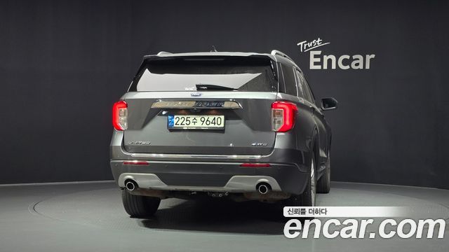 Ford Explorer (VI) 2.3 LimIted 4WD 2021 — фото 4