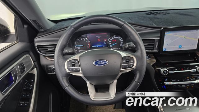 Ford Explorer (VI) 2.3 LimIted 4WD 2021 — фото 13