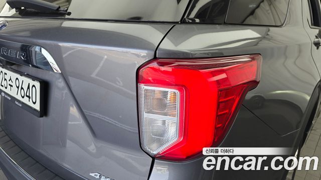 Ford Explorer (VI) 2.3 LimIted 4WD 2021 — фото 23