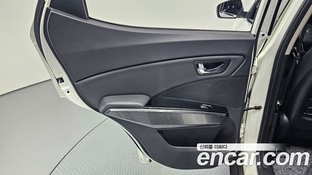 KG Mobility (SsangYong) Very New Tivoli Gasoline 1.5 2WD V3 2022 — фото 25