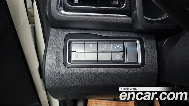 KG Mobility (SsangYong) Very New Tivoli Gasoline 1.5 2WD V3 2022 — фото 27