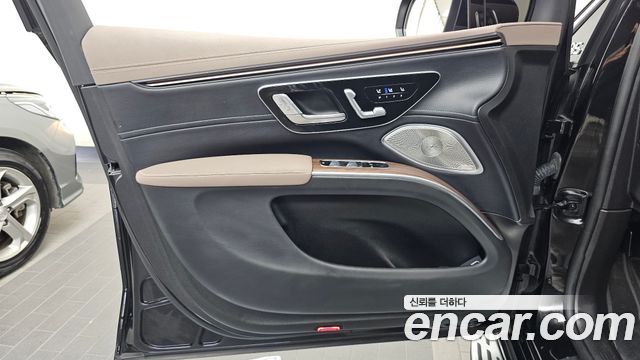 Mercedes-Benz EQS SUV (X296) EQS580 4MATIC 2023 — фото 24