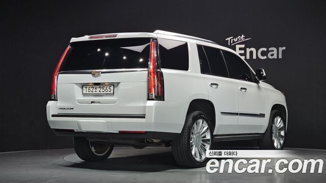 Cadillac Escalade 6.2 4th 2020 — фото 2