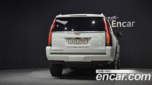 Cadillac Escalade 6.2 4th 2020 — фото 4