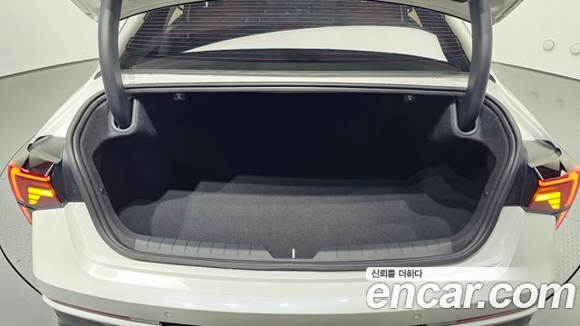 Kia K5 (III) 2.0 Prestige 2024 — фото 21