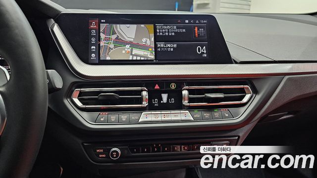 BMW 1 Series (F40) M135i xDrive 2024 — фото 14