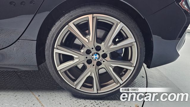 BMW 1 Series (F40) M135i xDrive 2024 — фото 21