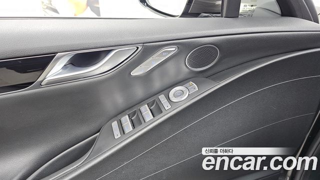 Genesis G80 (RG3) Gasoline 2.5 Turbo AWD 2022 — фото 30