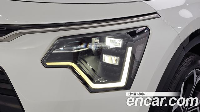 Kia Niro Signature 2022 — фото 22